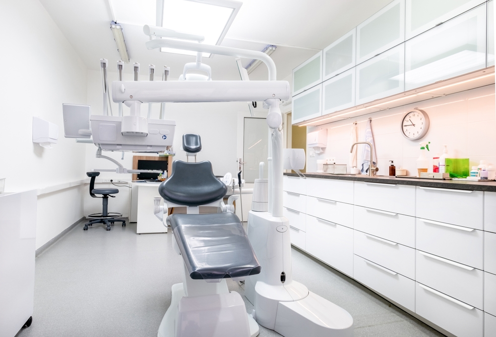 Comfortable,Dental,Chair,Unit,With,Luxury,Dental,Chair,In,Dentist